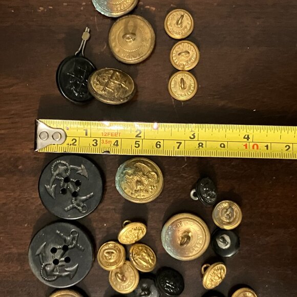 Lot of Vintage US Navy & Navy Medic Buttons WWII Korea Military - Picture 10 of 10